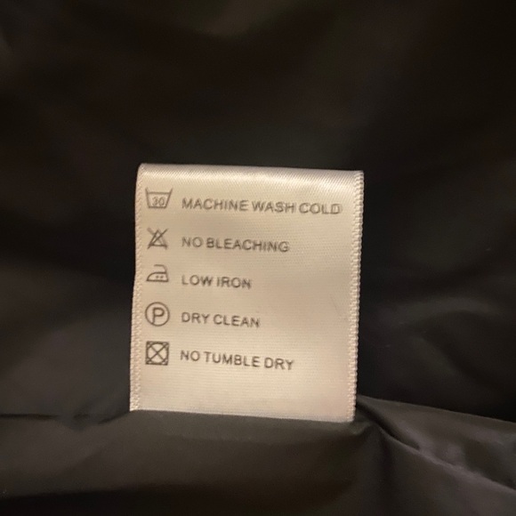 ❄️⛄️ Very Warm European Brand Down Coat with real fox fur - Picture 6 of 10